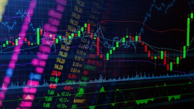 配资股票配资费用大小全解析：三大平台费用结构对比与省钱攻略